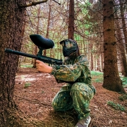 PAINTBALLCSATA A KEDVENC HELYEDEN – KORLÁTLAN GOLYÓVAL