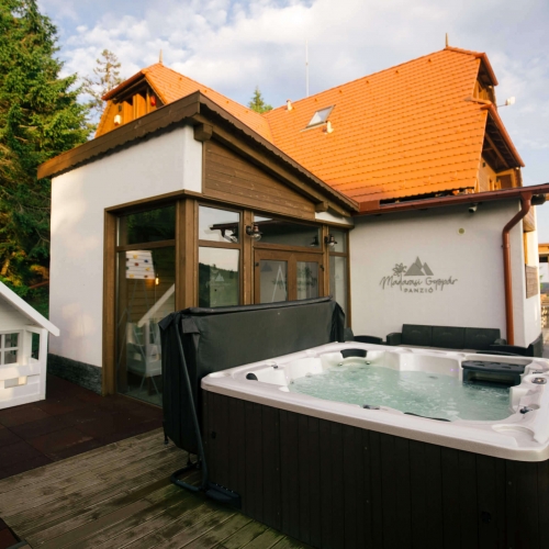 NATURĂ, WELLNESS ȘI MESE INCLUSE – RELAXARE COMPLETĂ ÎN MUNȚI