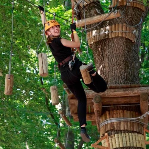 EXPERIENȚĂ LA ÎNĂLȚIME, APROAPE DE CLUJ – BILET ADRENALIN PARK