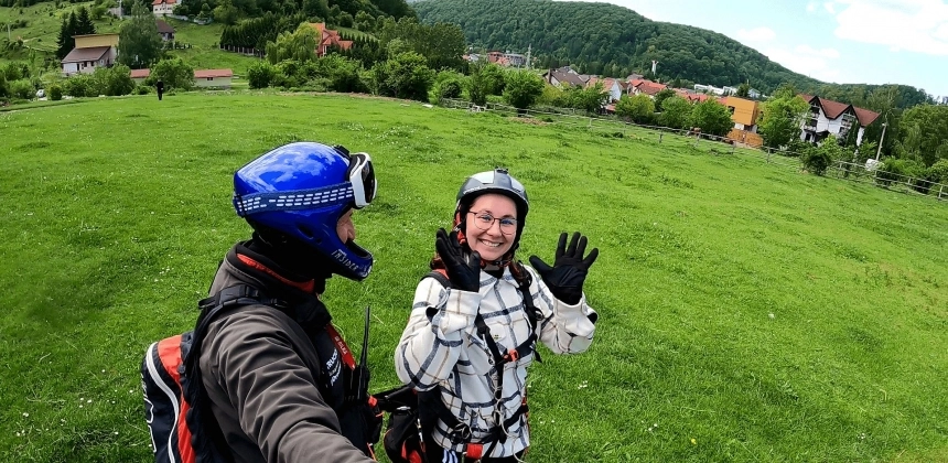 ZBOR CU PARAPANTA - COBORÂRE CU ZÂMBET LARG