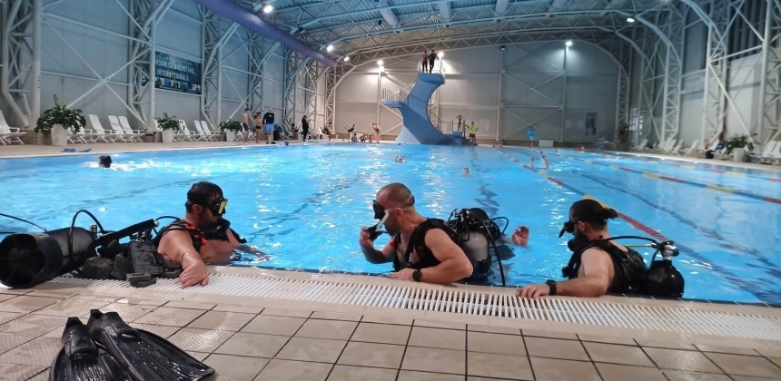 NAUI ALAPSZINTŰ BÚVÁRTANFOLYAM