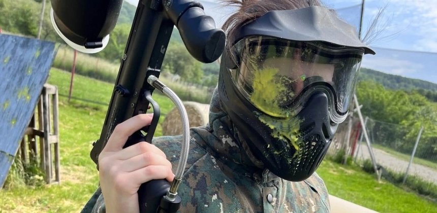 PAINTBALL - VOPSEȘTE-ȚI ADVERSARII ÎN CULORI!