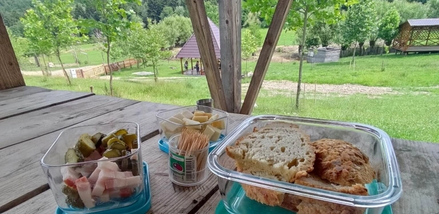 E-BICIKLITÚRA AZ IKA VÁRÁHOZ, PIKNIKKEL