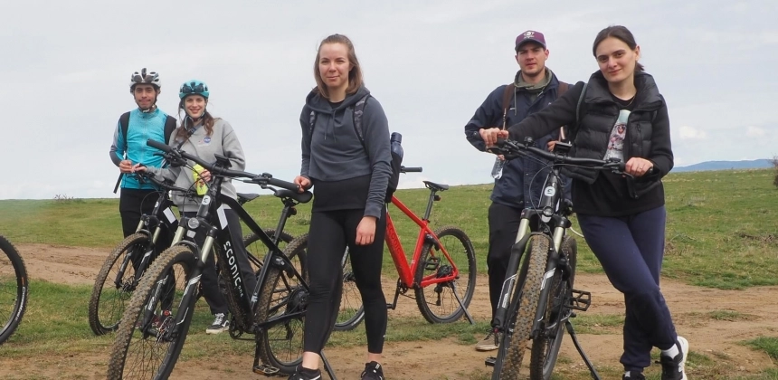 EXCURSIE CU E-BIKE LA CETATEA IKA, CU PICNIC