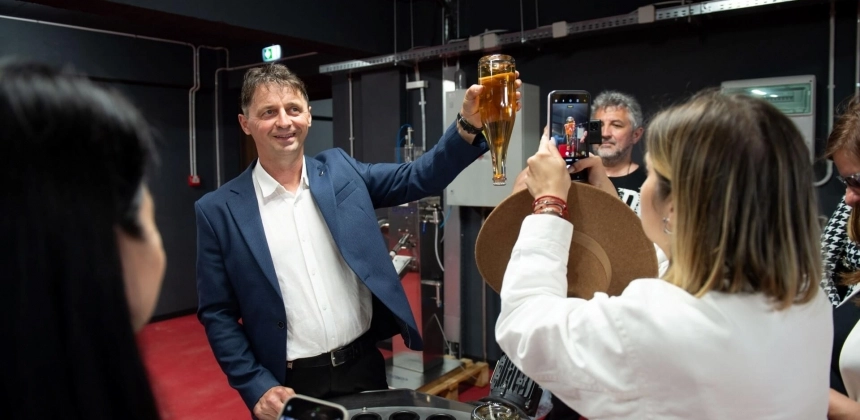BORKÓSTOLÓ ÉS PINCÉSZETLÁTOGATÁS ERDÉLY SZÍVÉBEN