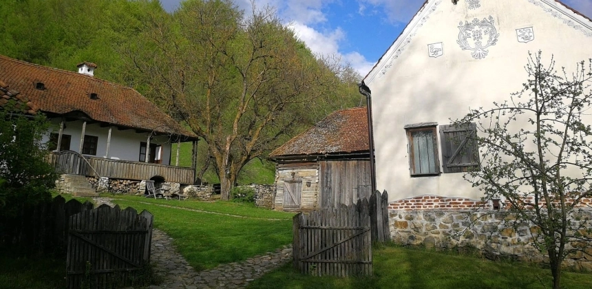 DRUMUL VULCANILOR - TUR GHIDAT OFF-ROAD