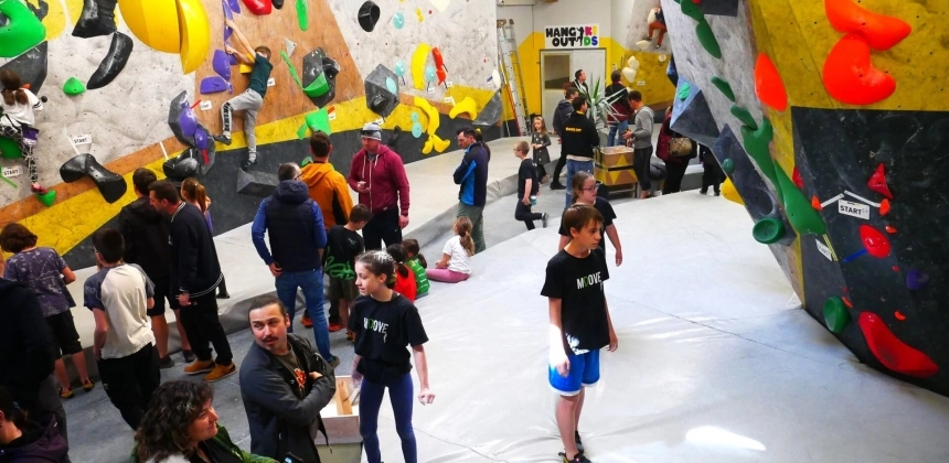 ABONAMENT DE CĂȚĂRAT ÎN SALA HANGOUT