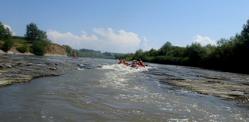 RAFTING A MAROSON