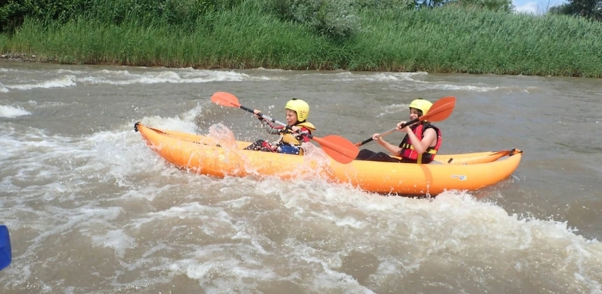 RAFTING A MAROSON