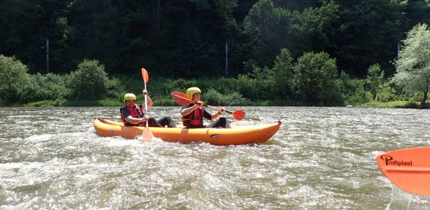 RAFTING A MAROSON