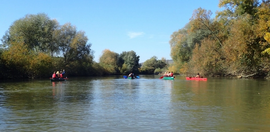 AVENTURĂ DE CAIAC-CANOE PE MEANDRELE MUREȘULUI