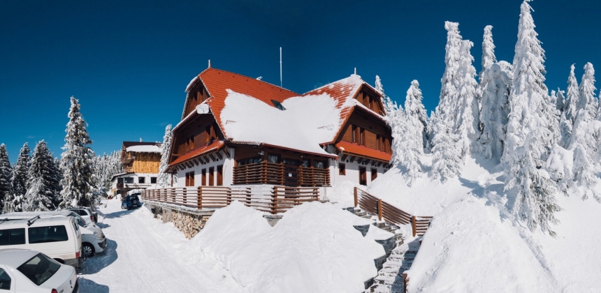 ODIHNĂ ÎN VÂRFUL MUNȚILOR HARGHITEI