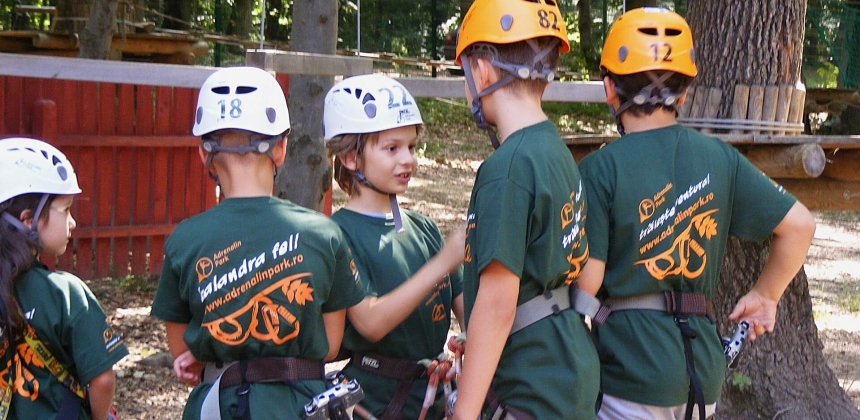 BILET ADRENALIN PARK PENTRU FAMILIE – RELAXARE ACTIVĂ ÎMPREUNĂ