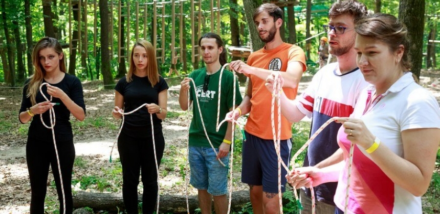ADVENTURE DAY – CSAPATÉPÍTŐ ÉLMÉNY AZ ADRENALIN PARKBAN