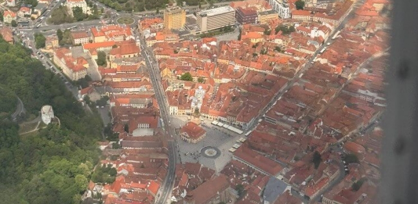 LÁTVÁNYREPÜLÉS BRASSÓ FÖLÖTT