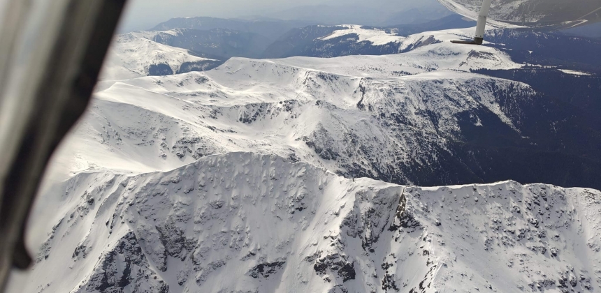 3 ÓRÁS PANORÁMAREPÜLÉS ERDÉLY LEGENDÁS HEGYSÉGEI FÖLÖTT
