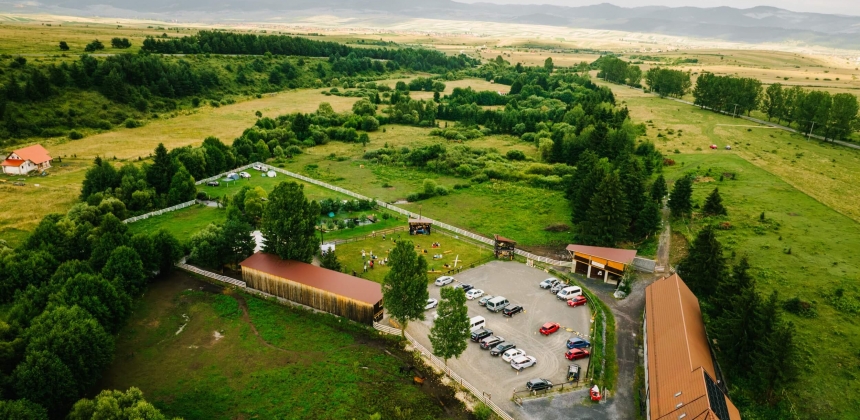 CĂLĂRIE PENTRU ÎNCEPĂTORI LA POALELE HARGHITEI