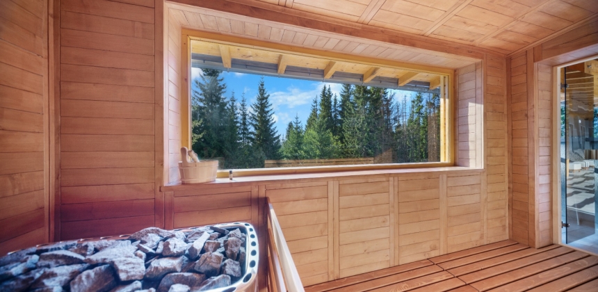 CSALÁDI ÉS BARÁTI FELTÖLTŐDÉS – WELLNESS & SPA A HARGITÁN