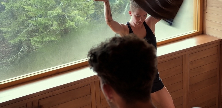 CSALÁDI ÉS BARÁTI FELTÖLTŐDÉS – WELLNESS & SPA A HARGITÁN
